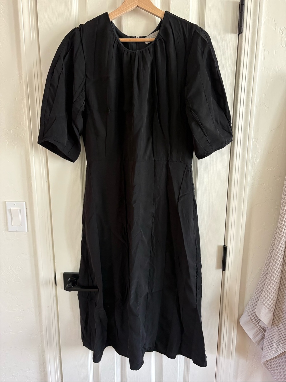 Everlane Black Puff-Sleeve Midi Dress
